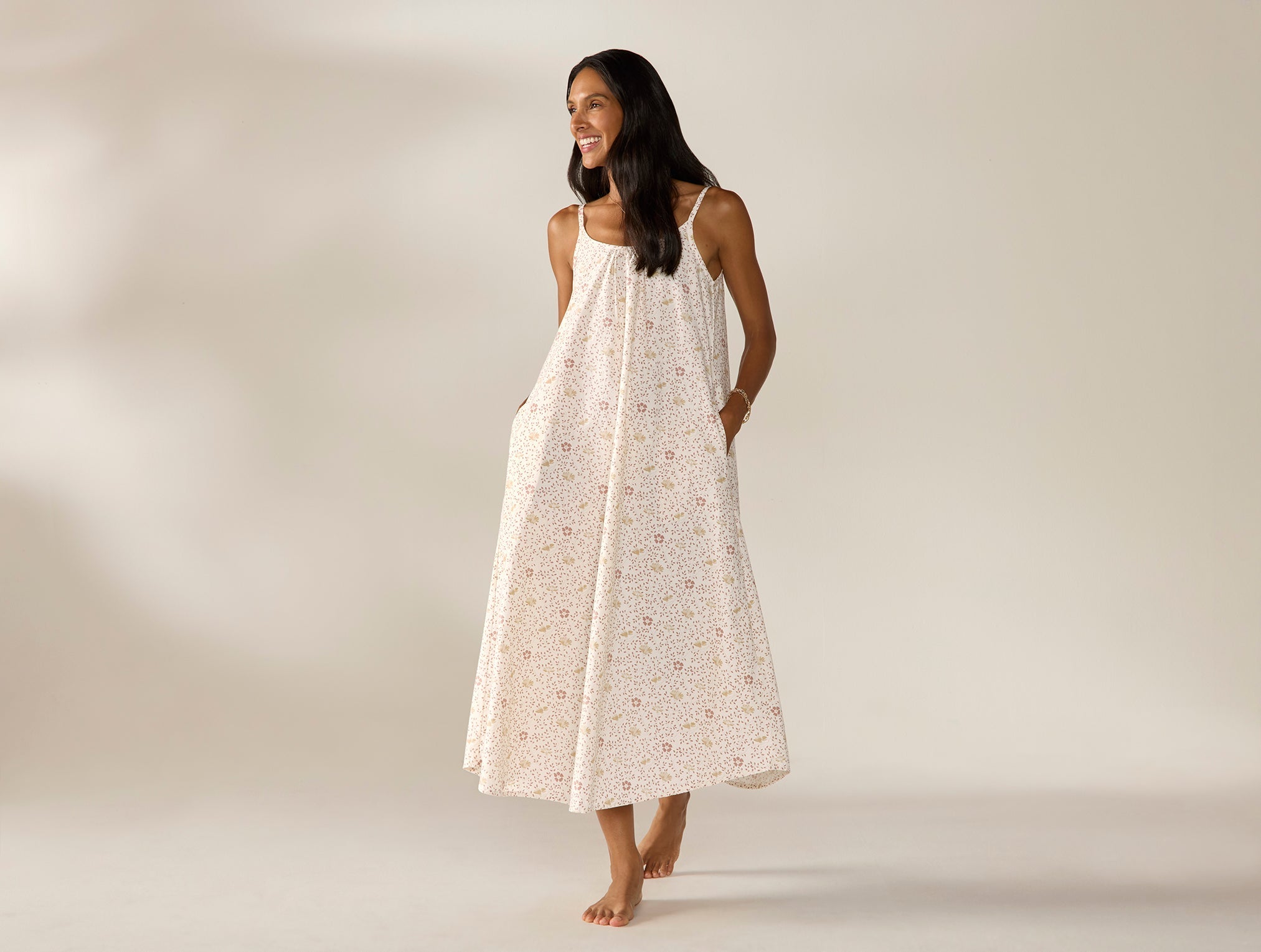 FA25_IslaOrganicCotton_Nightdress_PralineMeadow_3474